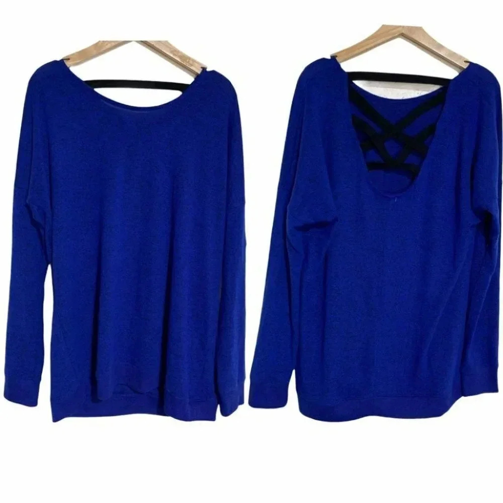 Flirtitude‎ Active XL blue & black cozy top
